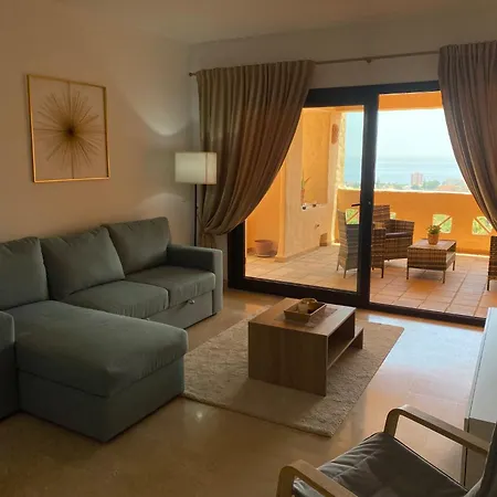 2 Bedrooms Sea View In La Duquesa Apartment