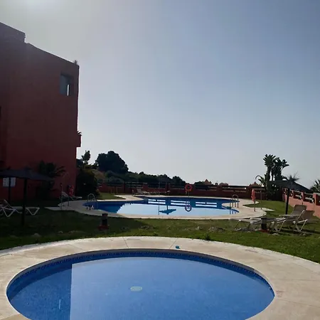 2 Bedrooms Sea View In La Duquesa *